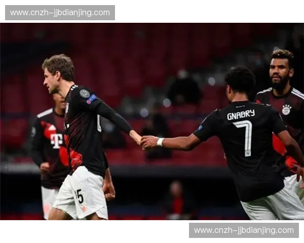 三中卫体系与边翼卫结合 摩纳哥此役进攻宽度利用充分 三中卫体系与边翼卫结合 摩纳哥此役进攻宽度利用充分